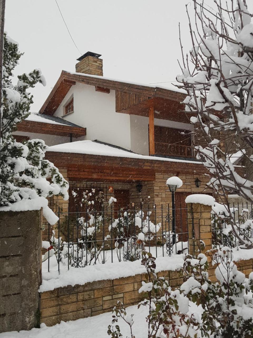 Citizen Kane Lodge - Hospedaje Gourmet Сан-Карлос-де-Барилоче Экстерьер фото